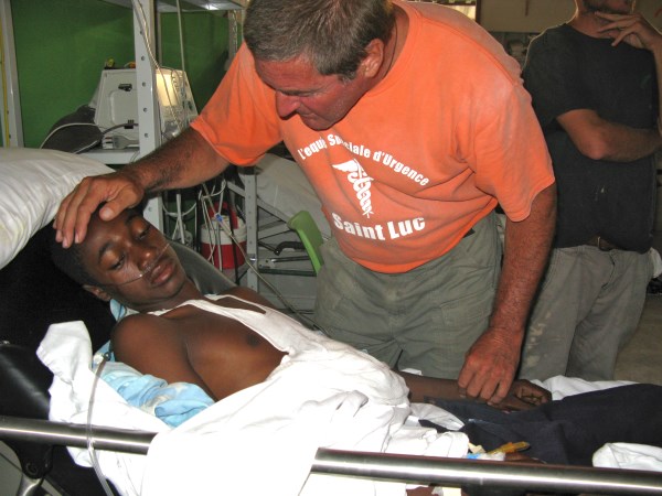 E' ancora emergenza colera in Haiti, l'appello di Padre Rick. Aiutateci!