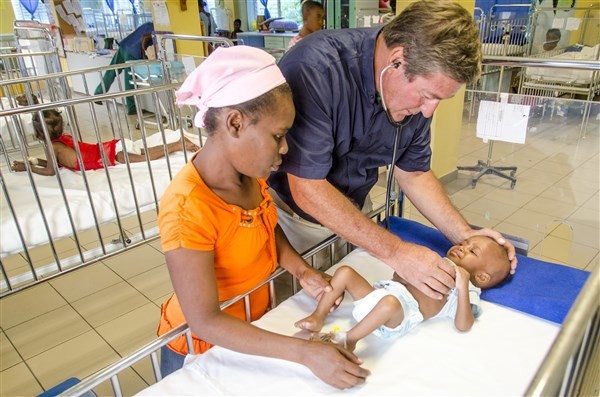 FIRMA PER LORO. Il tuo 5x1000 alla Fondazione Francesca Rava per salvare insieme migliaia di piccoli pazienti ricoverati all'Ospedale St Damien in Haiti. C.F. 97264070158.