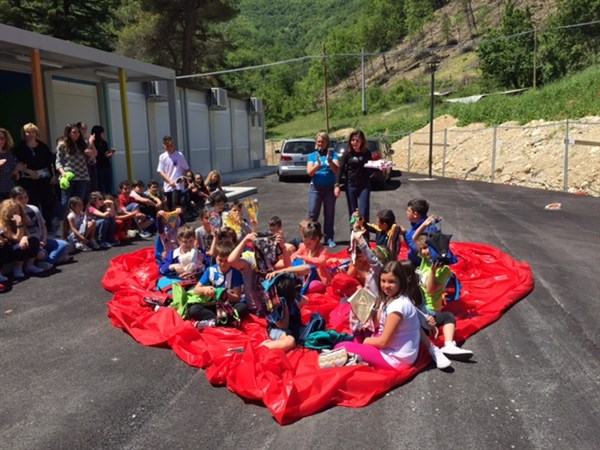Terremoto Centro Italia, progetti educativi e sanitari in aiuto a bambini e ragazzi.