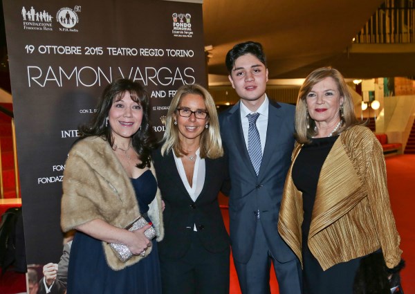 Ramon Vargas si è esibito al Teatro Regio Torino per i bambini disabili di Haiti e Messico. Sul palco con il tenore anche i grandissimi Barbara Frittoli, Ferruccio Furlanetto e George Petean