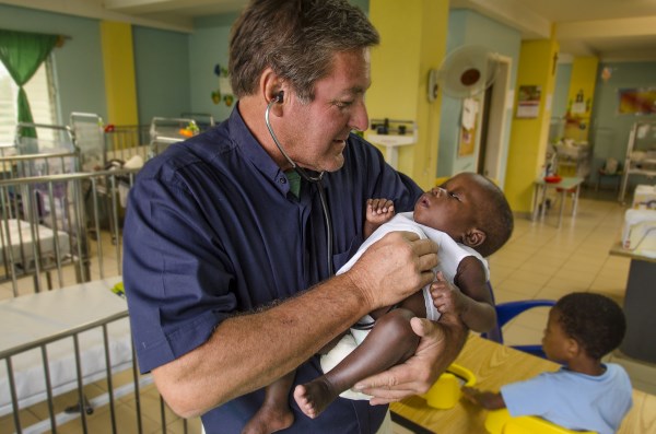 `Il sole non tramonta mai, cambia solo orizzonte`: da Haiti il pensiero di Pasqua di Padre Rick