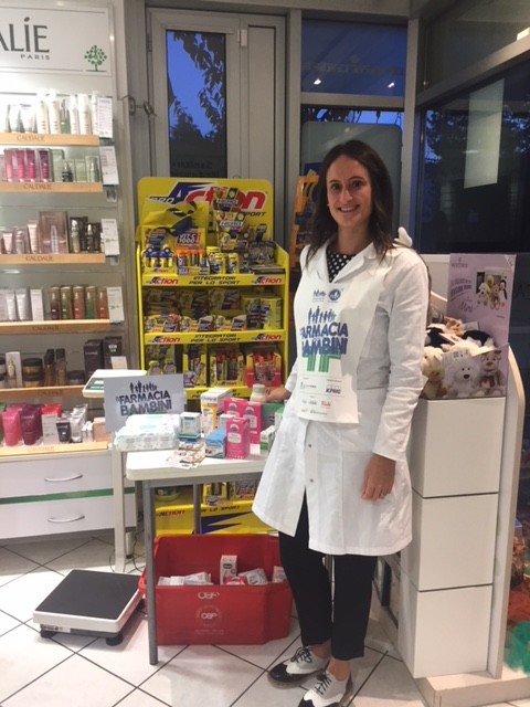 20 novembre - IN FARMACIA PER I BAMBINI. Le foto da tutta Italia.
