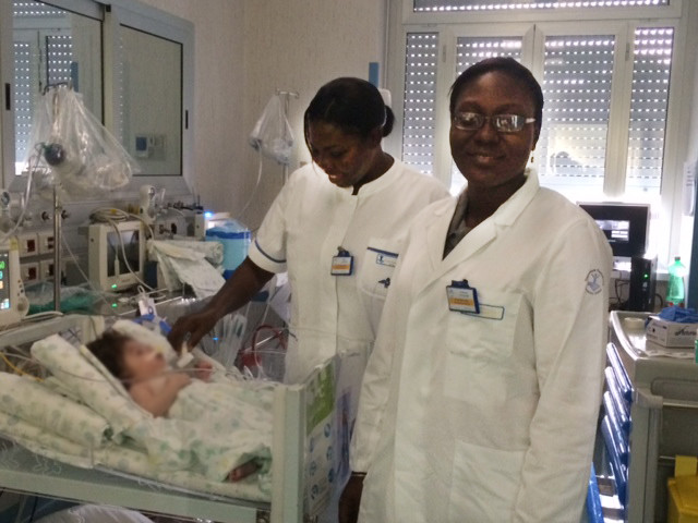 Carline e Mary, neonatologa e infermiera del St Damien in stage a Roma per un progetto di formazione