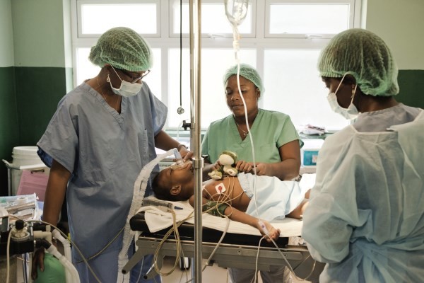  8 marzo, in occasione della Festa della Donna celebriamo insieme tutte le donne che lottano, in Haiti e in altri luoghi del mondo per sopravvivere, per i propri figli e le donne che si donano per aiutare.