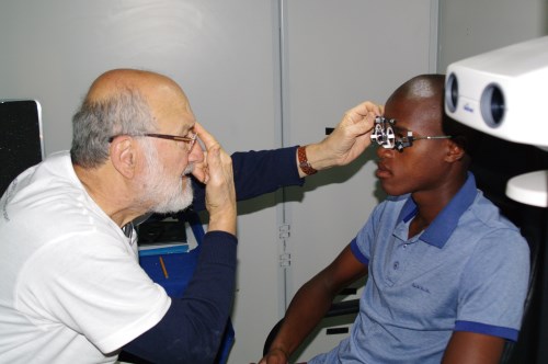 Cape Town, continua la missione `Trasforming children’s lives through sight”, visitati 267 bambini,  prescritti occhiali al 41% dei bambini visitati