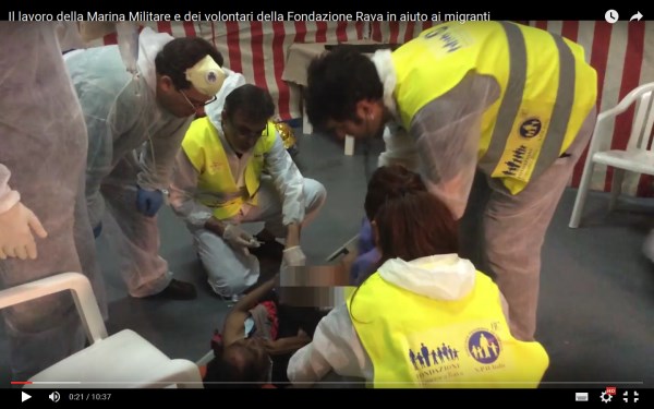 `ll mio viaggio tra i pescatori di uomini`: il video documentario di Vita sul lavoro dei volontari sanitari della Fondazione Rava imbarcati sulle Navi della Marina Militare per portare aiuto ai migranti